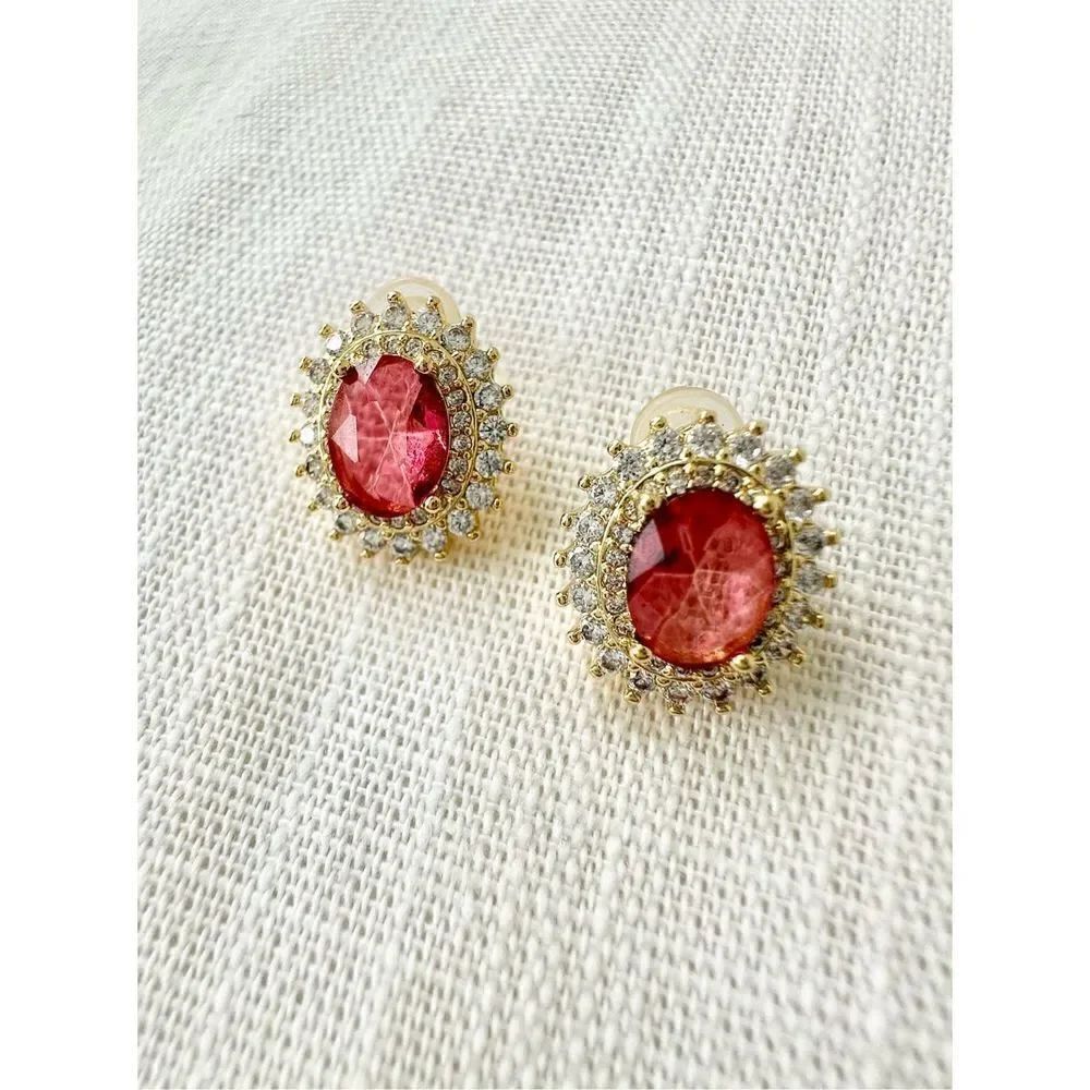 Oval Red cubic zirconia Halo Stud Earrings Gold Tone Vintage Glam 1/2”